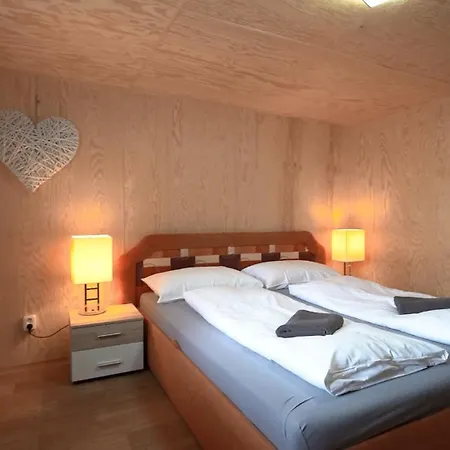 Appartement Vagon Lesna à Jiřetín pod Jedlovou Extérieur photo